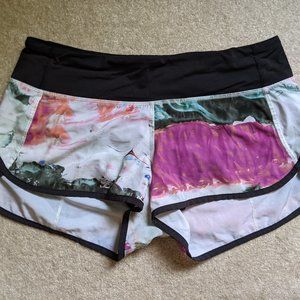 Lululemon Speed Shorts - Pigment Wave Multi